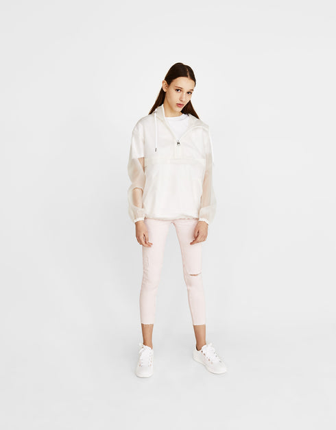 Low waist ripped jeans