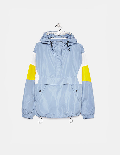 Jacket with pouch pocket